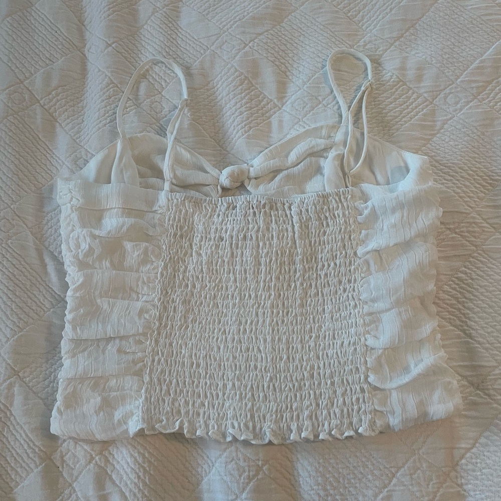 WAYF ~ white knot ruffle top ~ size L ~ perfect condition